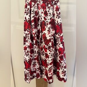 NWT Everyone Loves the Weekend skirt. Medium.